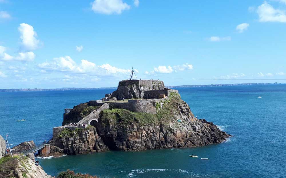 camping-goulet-finistere-nord-fort-de-berthaume-1
